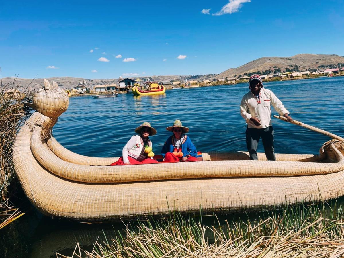 Uros Utasa Lodge Puno Eksteriør billede