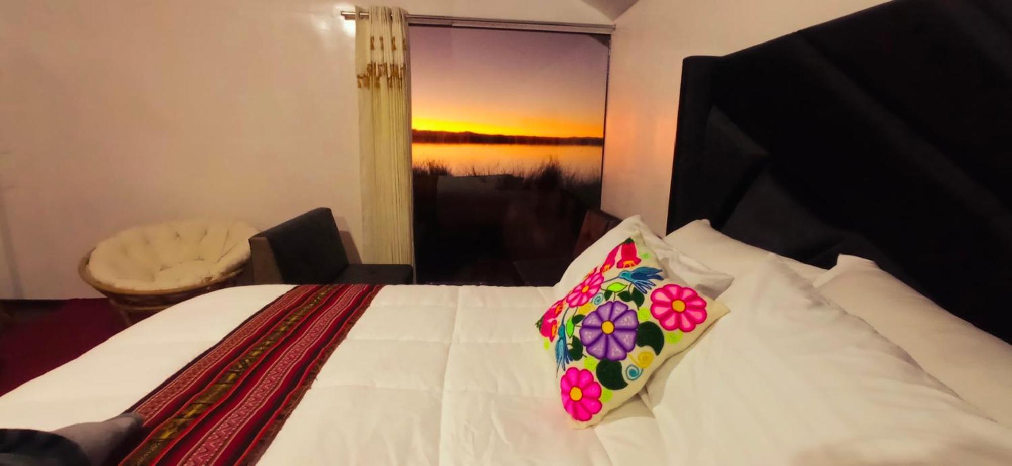 Uros Utasa Lodge Puno Eksteriør billede